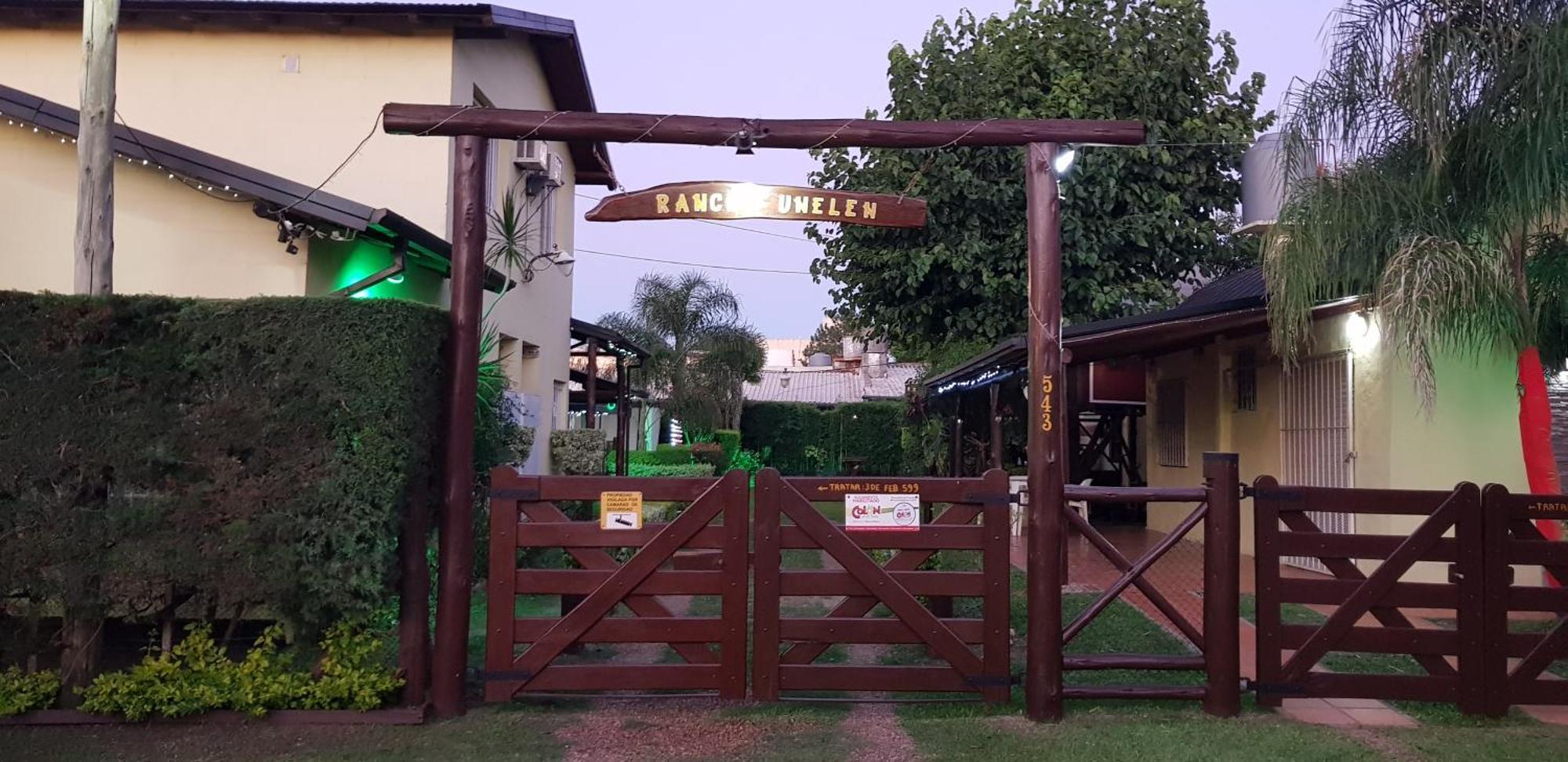 Cabanas Rancho Unelen Colón エクステリア 写真